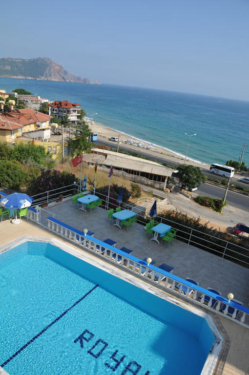אלאניה Hotel Royal מראה חיצוני תמונה