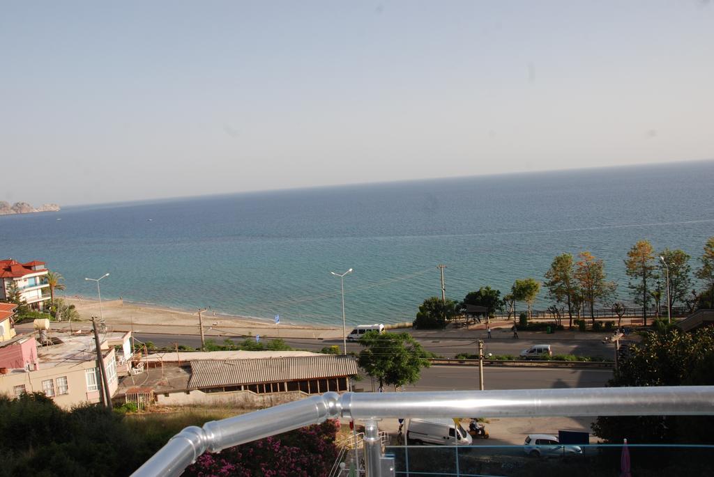 אלאניה Hotel Royal מראה חיצוני תמונה
