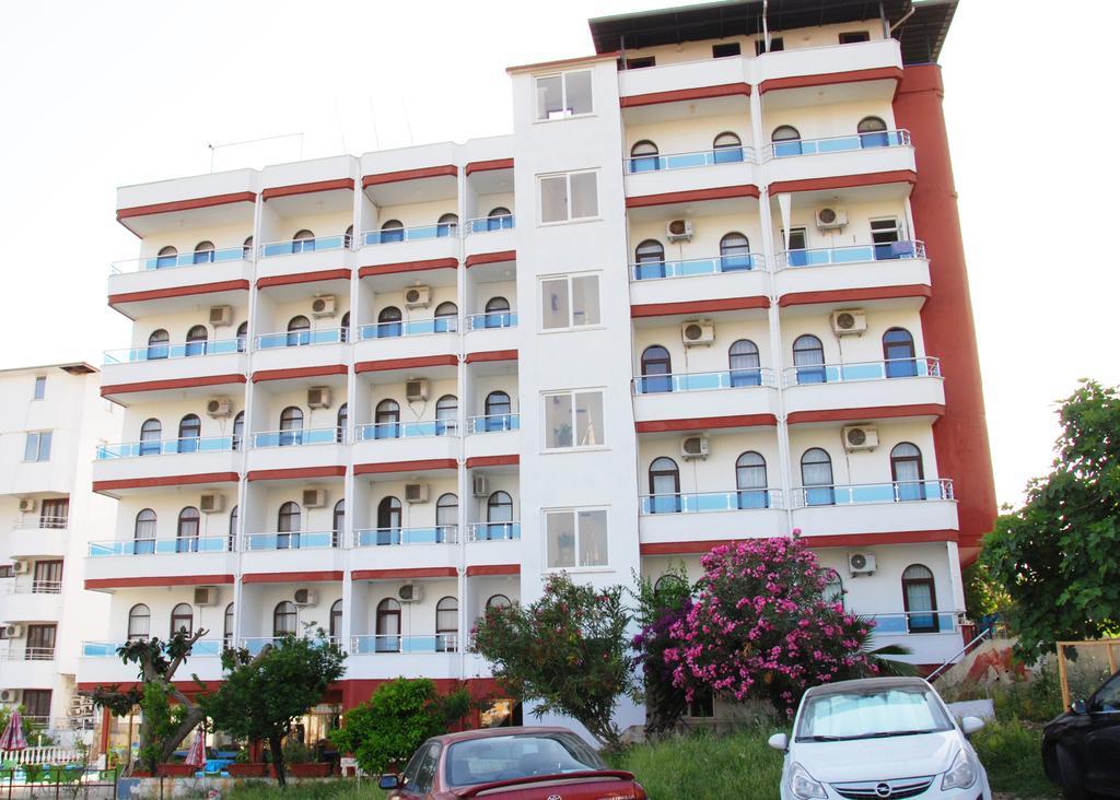 אלאניה Hotel Royal מראה חיצוני תמונה