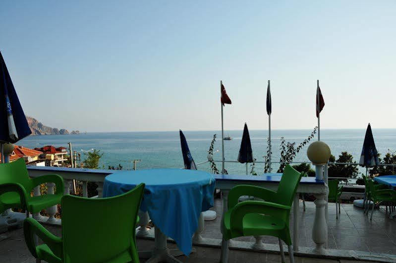 אלאניה Hotel Royal מראה חיצוני תמונה